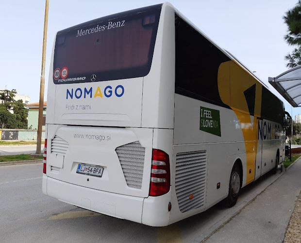 Nomago Autobus auf dem Weg nach Bovec.