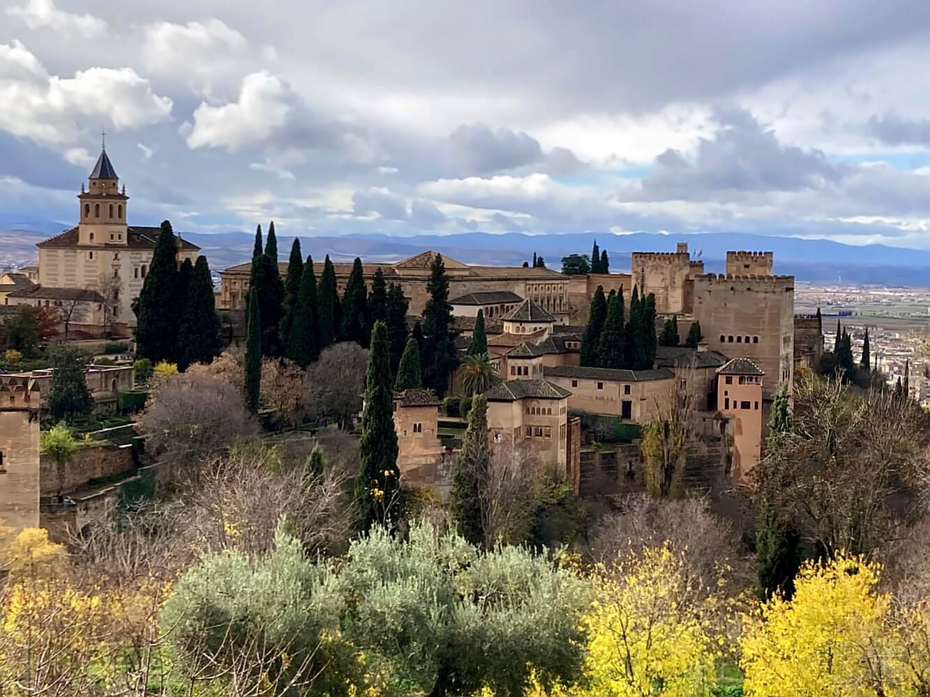 Wandern in Granada, Aussicht auf die Alhambra.