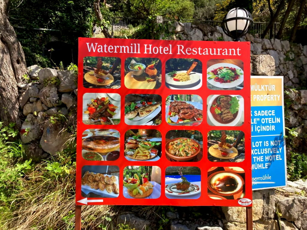 Speisekarte eines Hotels auf dem Lykischen Weg.
