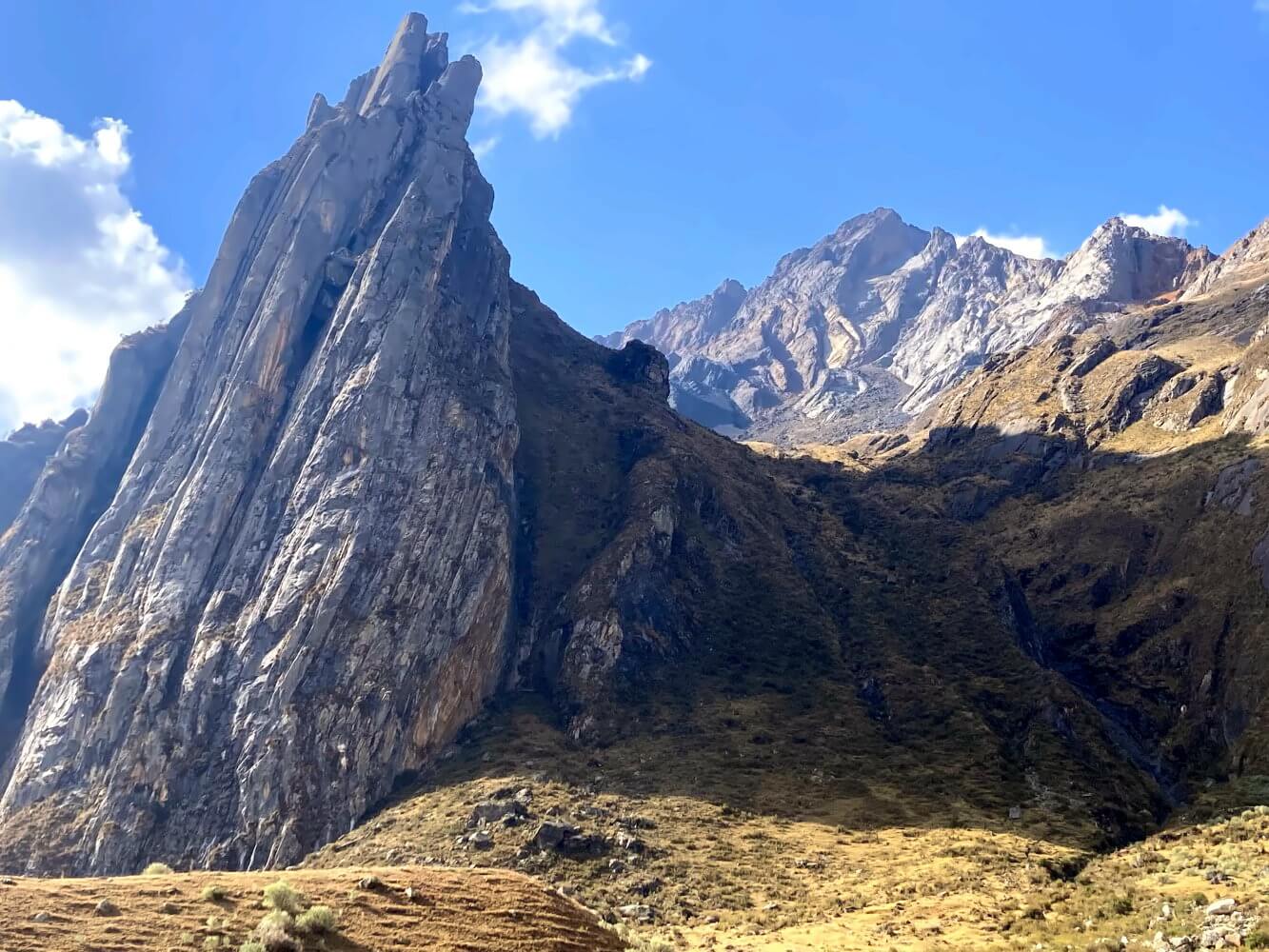 Felsformationen in der Cordillera Huayhuash.