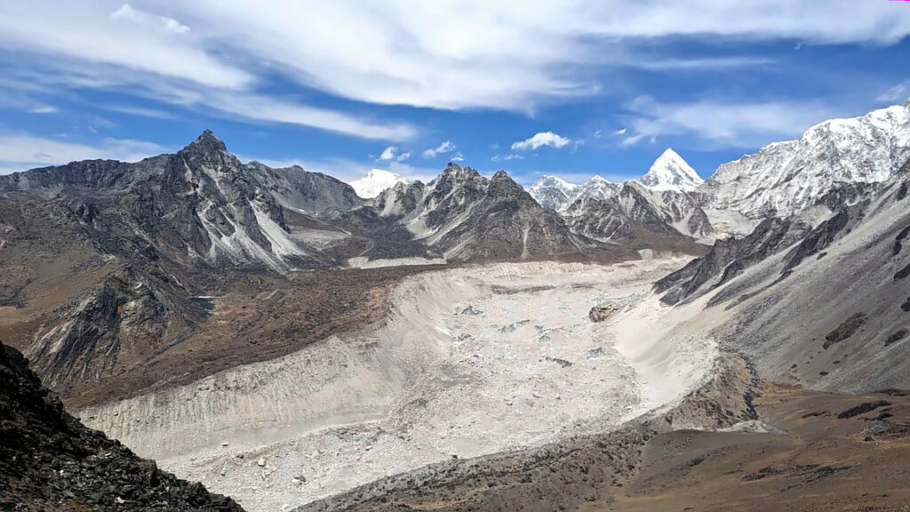 Blick zum Lhotse Gletscher im Himalaya.
