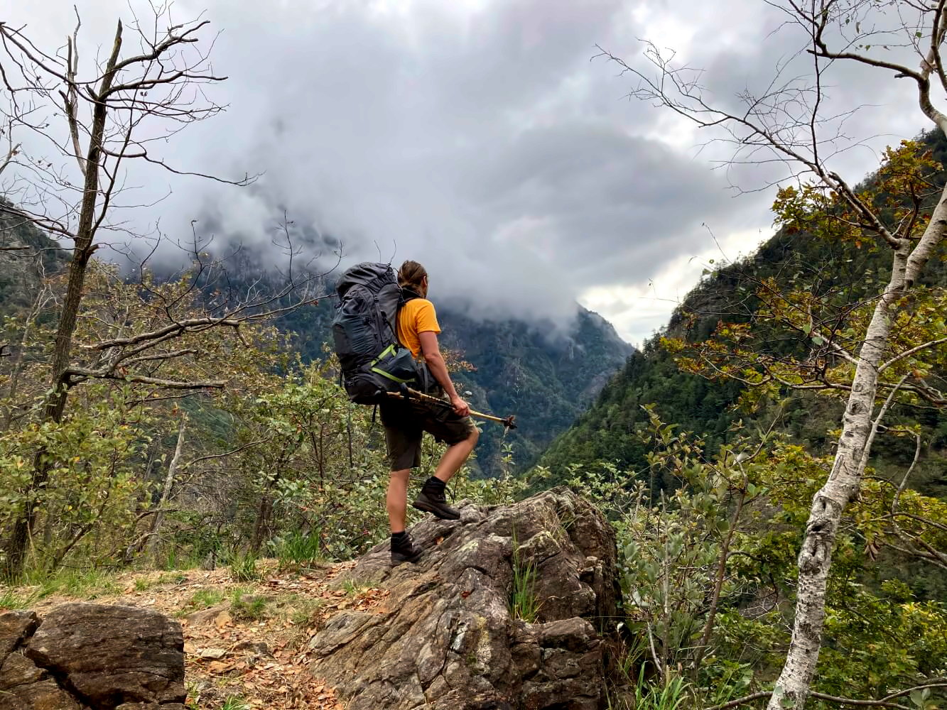 Wanderung im Gebirge mit den Meindl Vakuum GTX