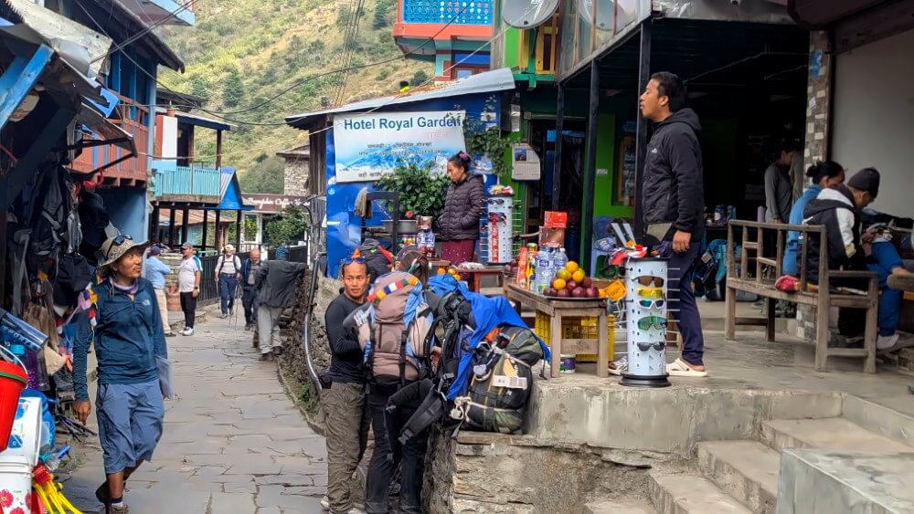 Einhemische Guides in Philim.